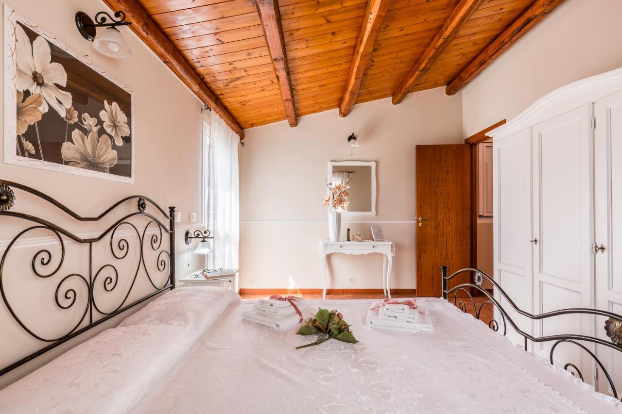 Villa Degli Ulivi Авола Екстериор снимка