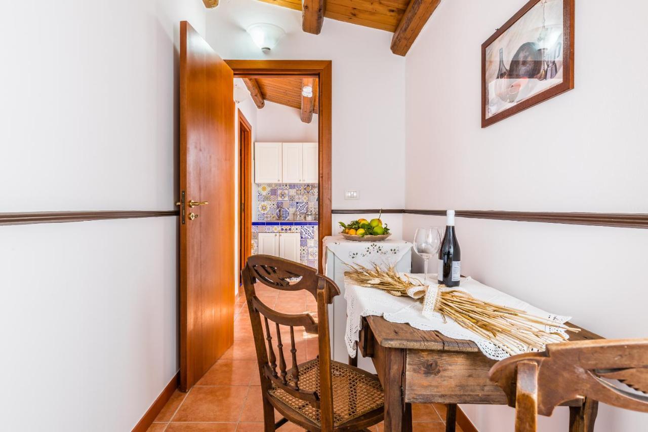 Villa Degli Ulivi Авола Екстериор снимка