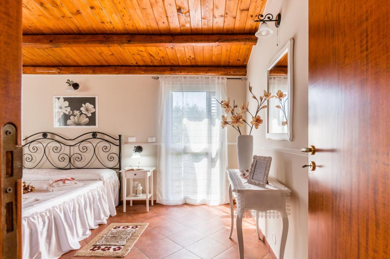 Villa Degli Ulivi Авола Екстериор снимка