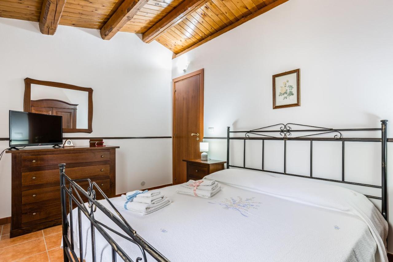 Villa Degli Ulivi Авола Екстериор снимка