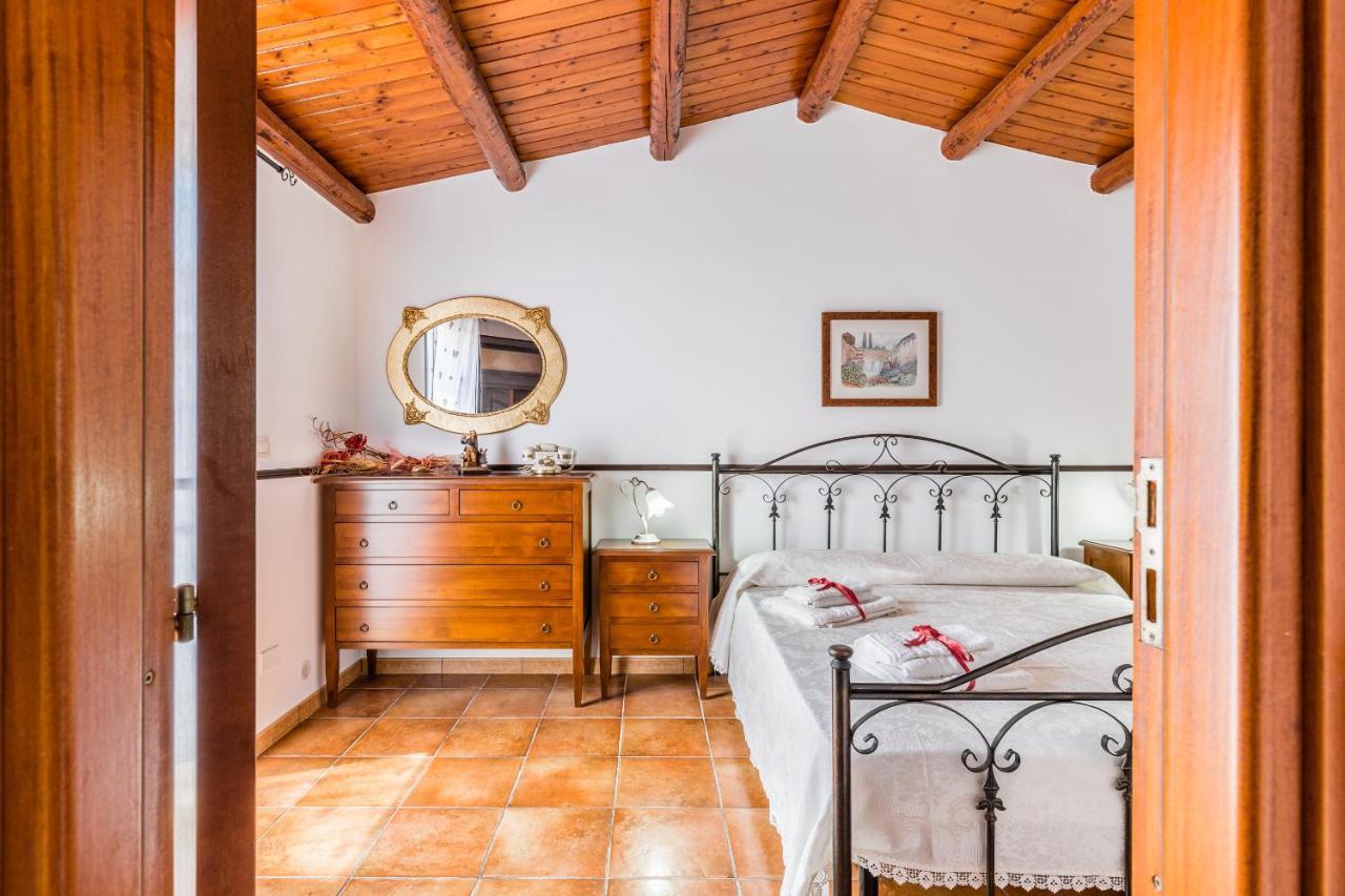 Villa Degli Ulivi Авола Екстериор снимка