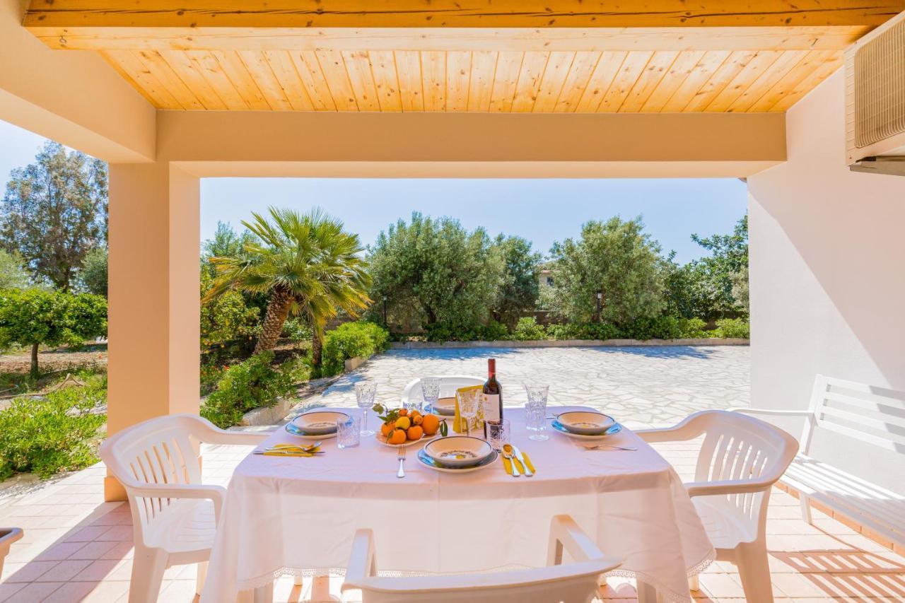 Villa Degli Ulivi Авола Екстериор снимка