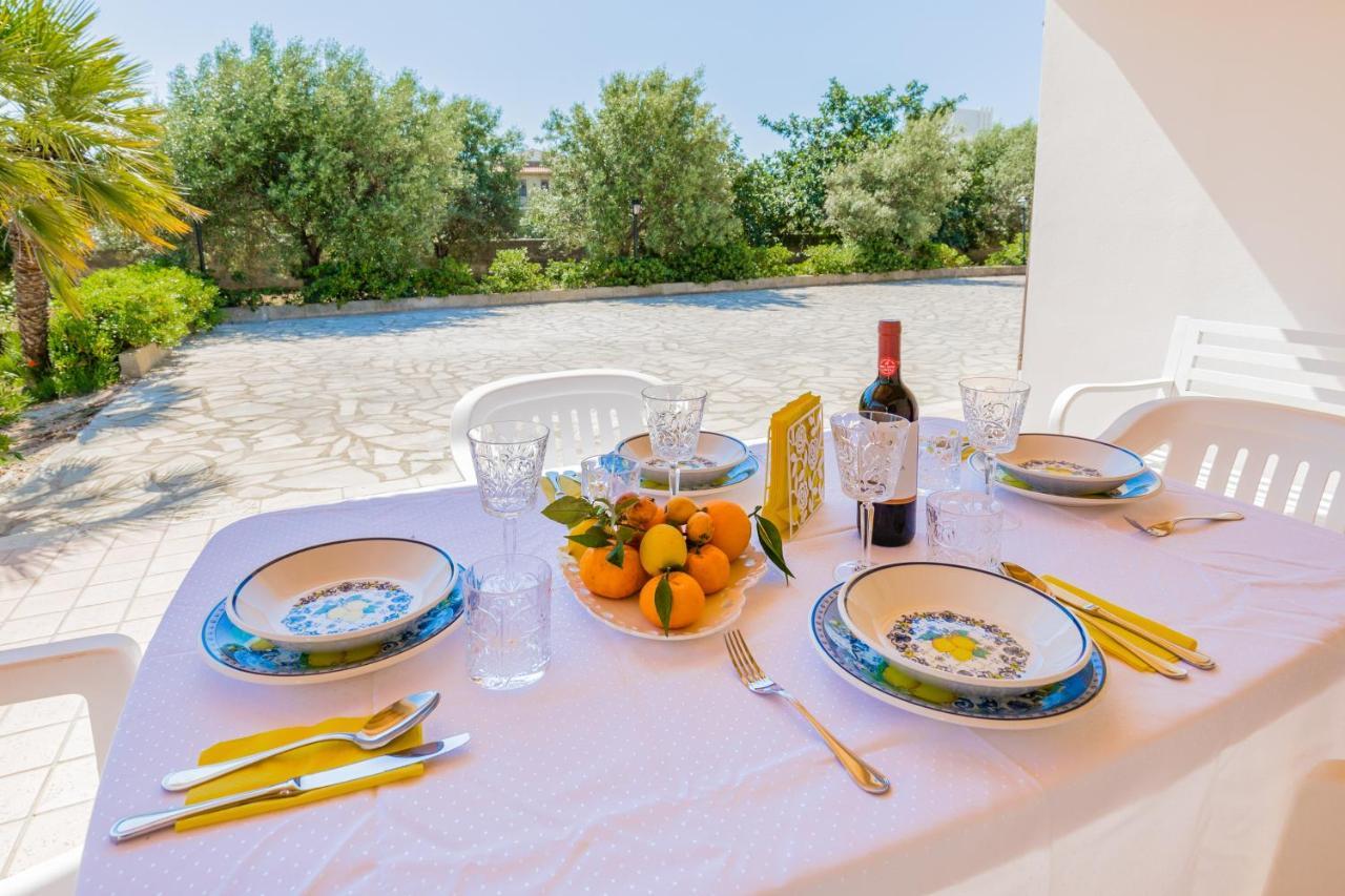 Villa Degli Ulivi Авола Екстериор снимка