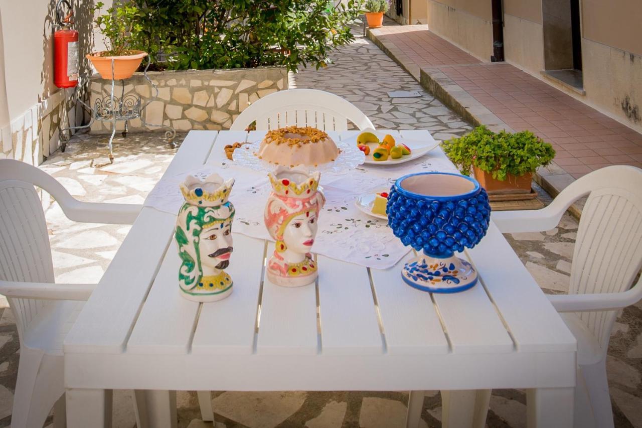 Villa Degli Ulivi Авола Екстериор снимка