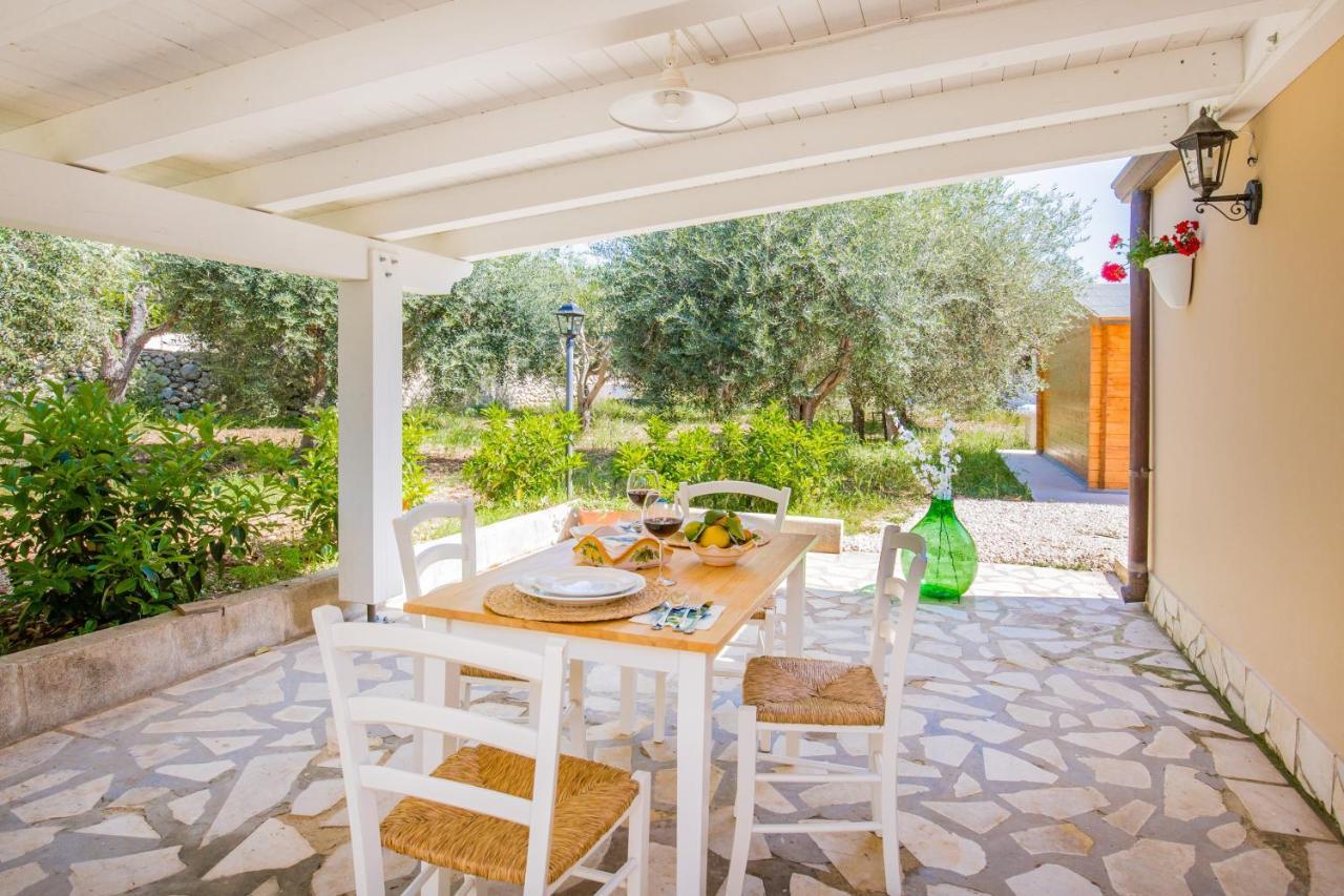 Villa Degli Ulivi Авола Екстериор снимка