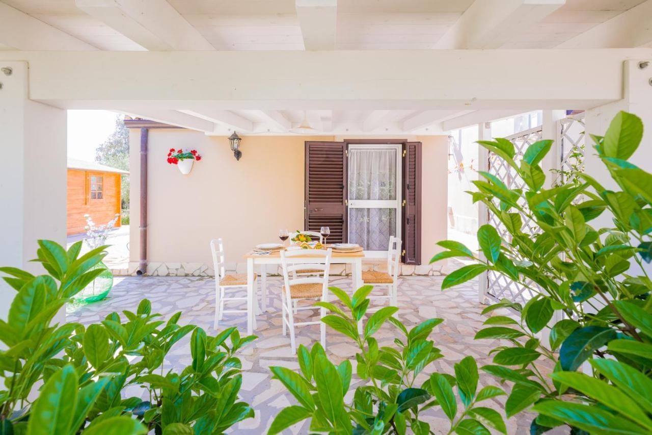Villa Degli Ulivi Авола Екстериор снимка