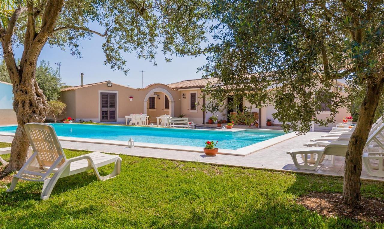 Villa Degli Ulivi Авола Екстериор снимка