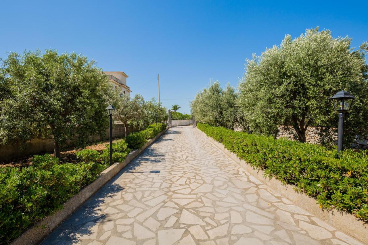 Villa Degli Ulivi Авола Екстериор снимка