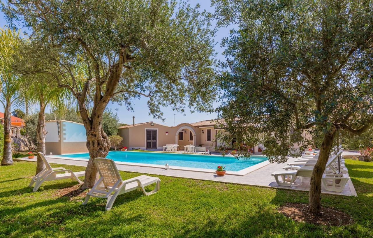 Villa Degli Ulivi Авола Екстериор снимка