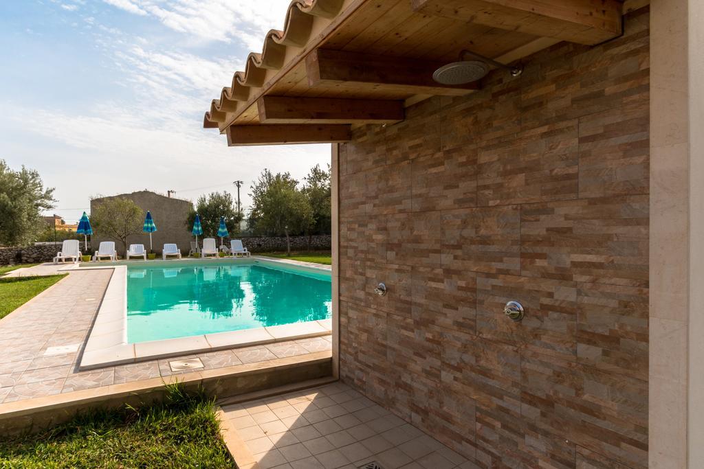 Villa Degli Ulivi Авола Екстериор снимка