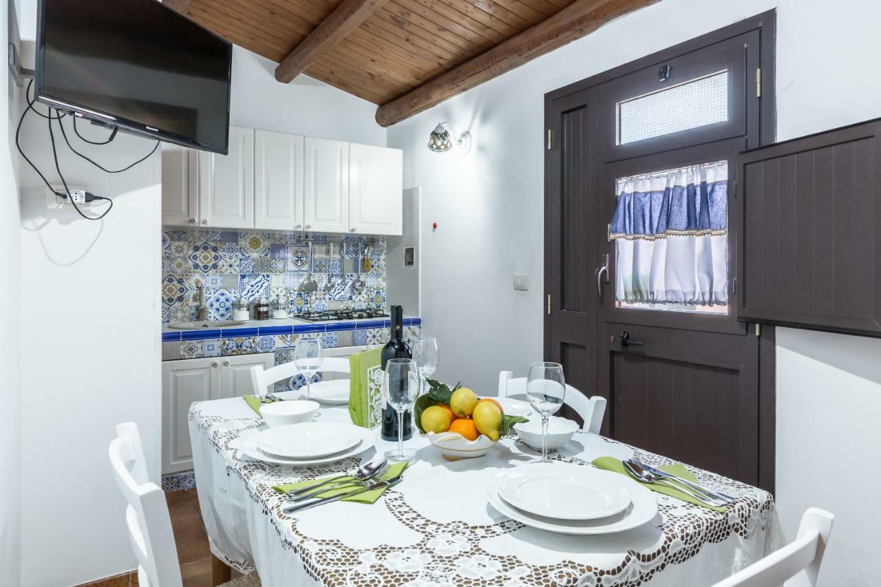 Villa Degli Ulivi Авола Екстериор снимка